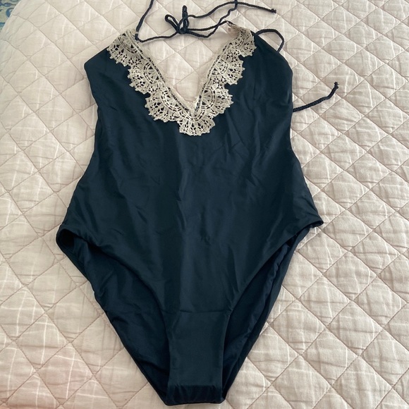 Ardene bathing suit - Picture 1 of 4
